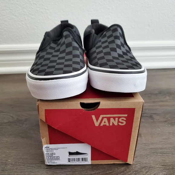 Vans Checker Slip-on shoe Boys size 13 Brand New - Picture 2 of 4